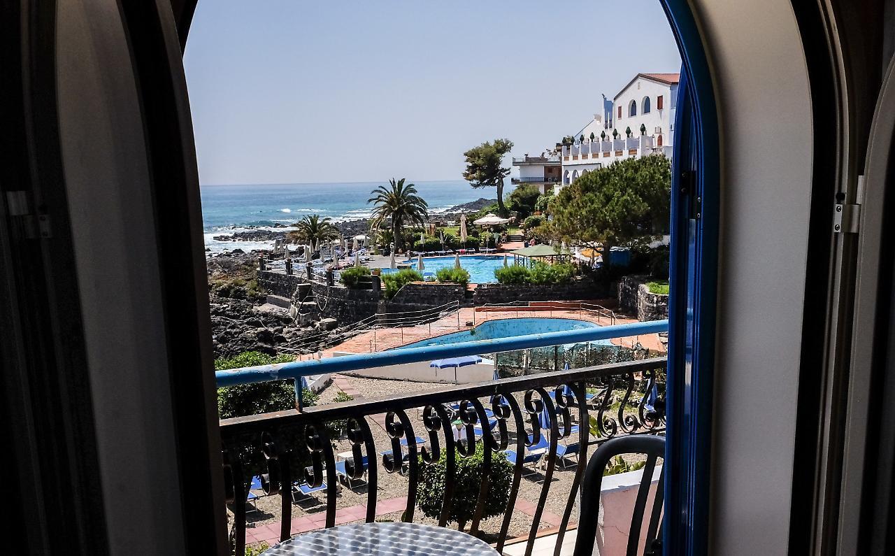 Hotel Nike Giardini Naxos Eksteriør billede
