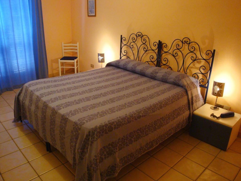Hotel Nike Giardini Naxos Eksteriør billede