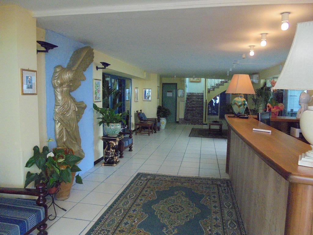 Hotel Nike Giardini Naxos Eksteriør billede