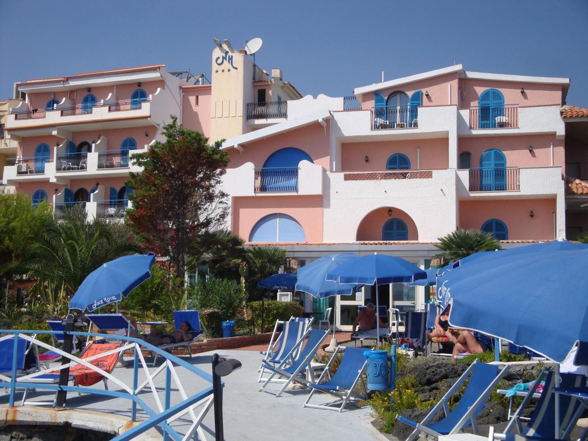 Hotel Nike Giardini Naxos Eksteriør billede