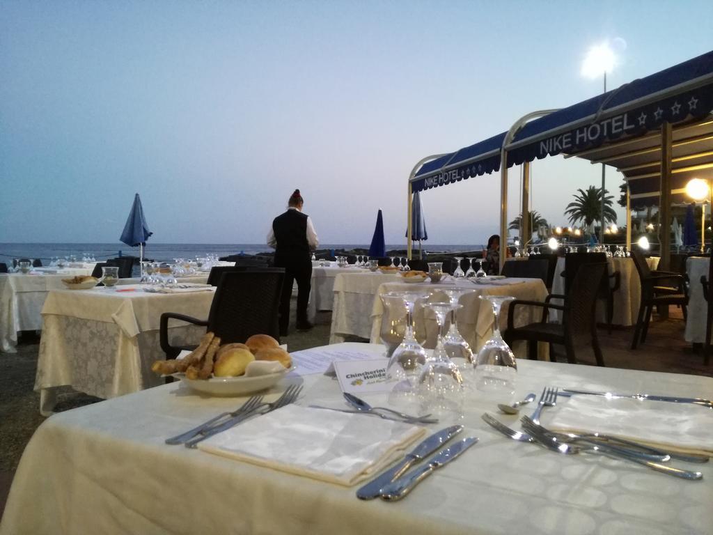 Hotel Nike Giardini Naxos Eksteriør billede
