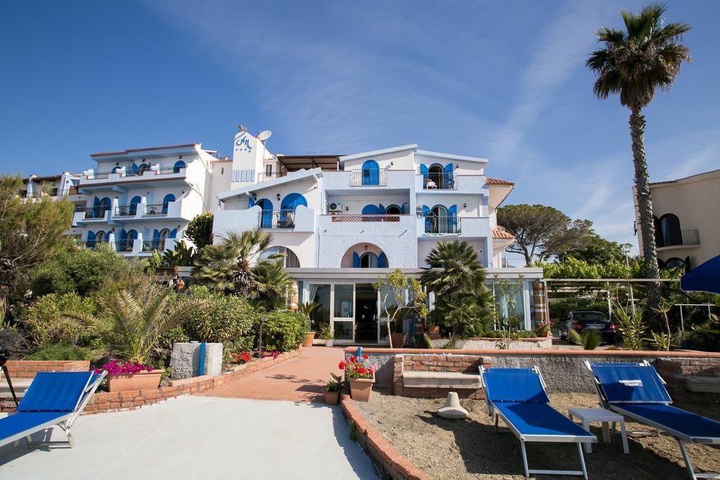Hotel Nike Giardini Naxos Eksteriør billede