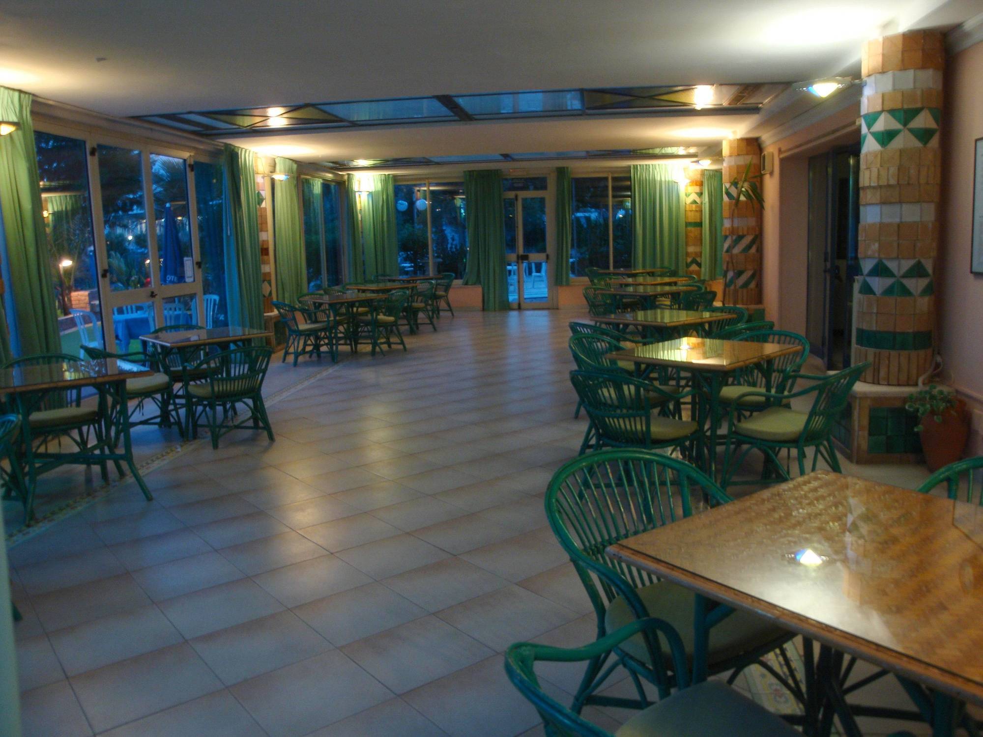 Hotel Nike Giardini Naxos Eksteriør billede